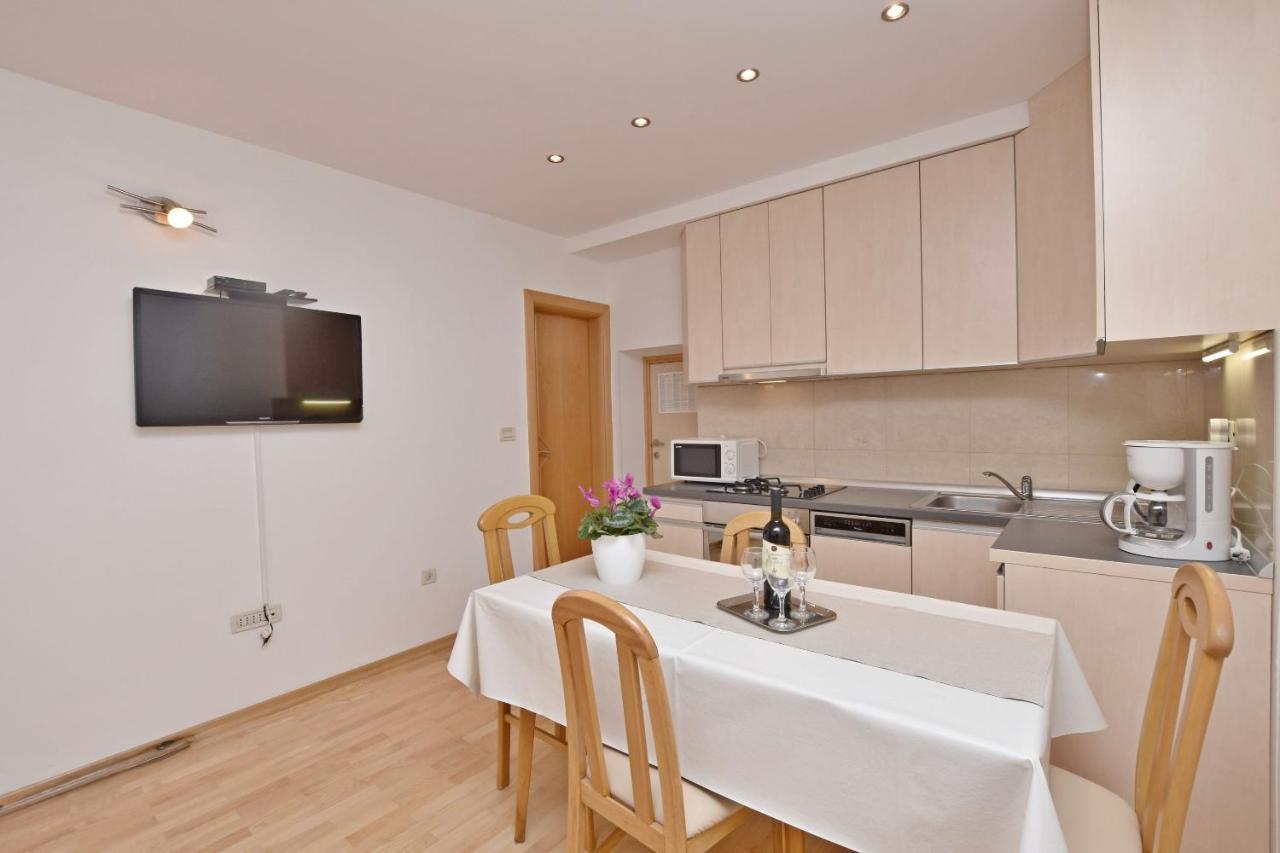 Apartment Mate Omiš Eksteriør billede